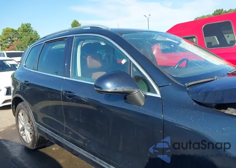 2015 Volkswagen Touareg Tdi Lux z USA, uszkodzony, nr VIN WVGEP9BP5FD006664